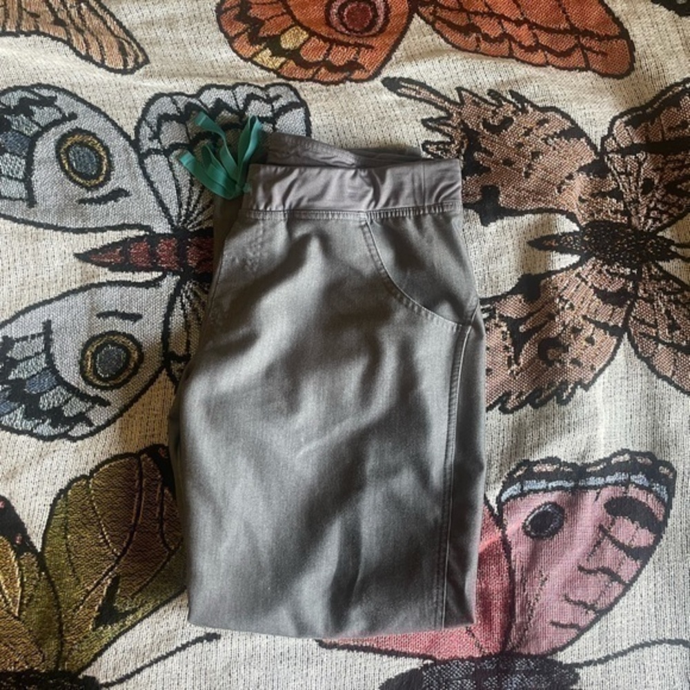 figs pants